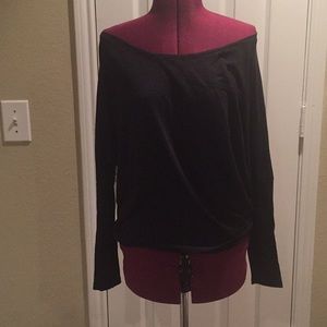 Women’s long sleeve top